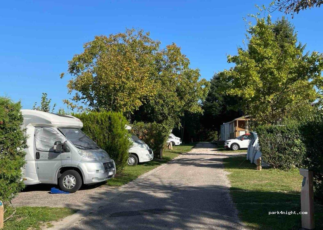 aire de stationnement camping cars 88240 La Vôge-les-Bains - Foto 2