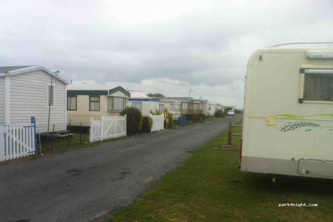 Aire privée pour camping-cars - Foto 5