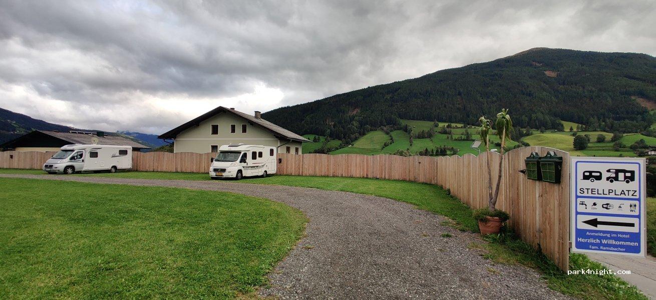 Wohnmobil- und Wohnwagenstellplatz 9751 Sachsenburg - Foto 3