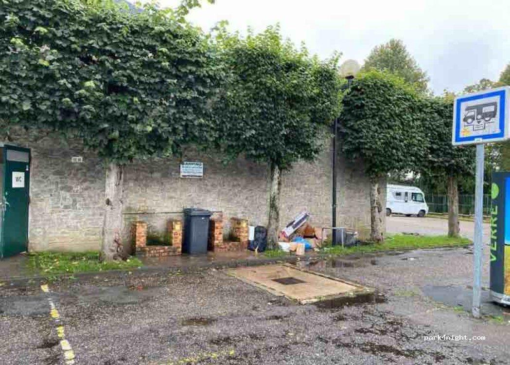 Aire Municipale de stationnement pour Camping-Cars - Foto 6