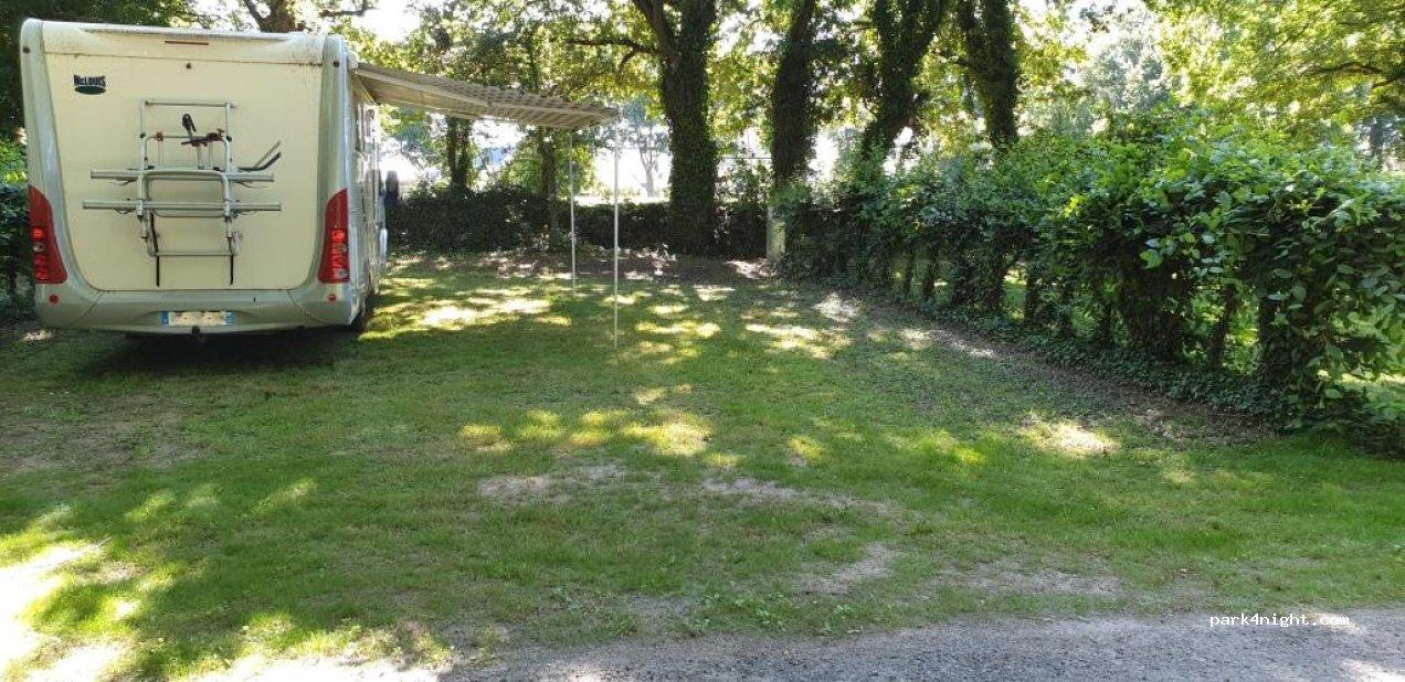 Etape Camping-Cars _ Aire de Lann Floren - Foto 4