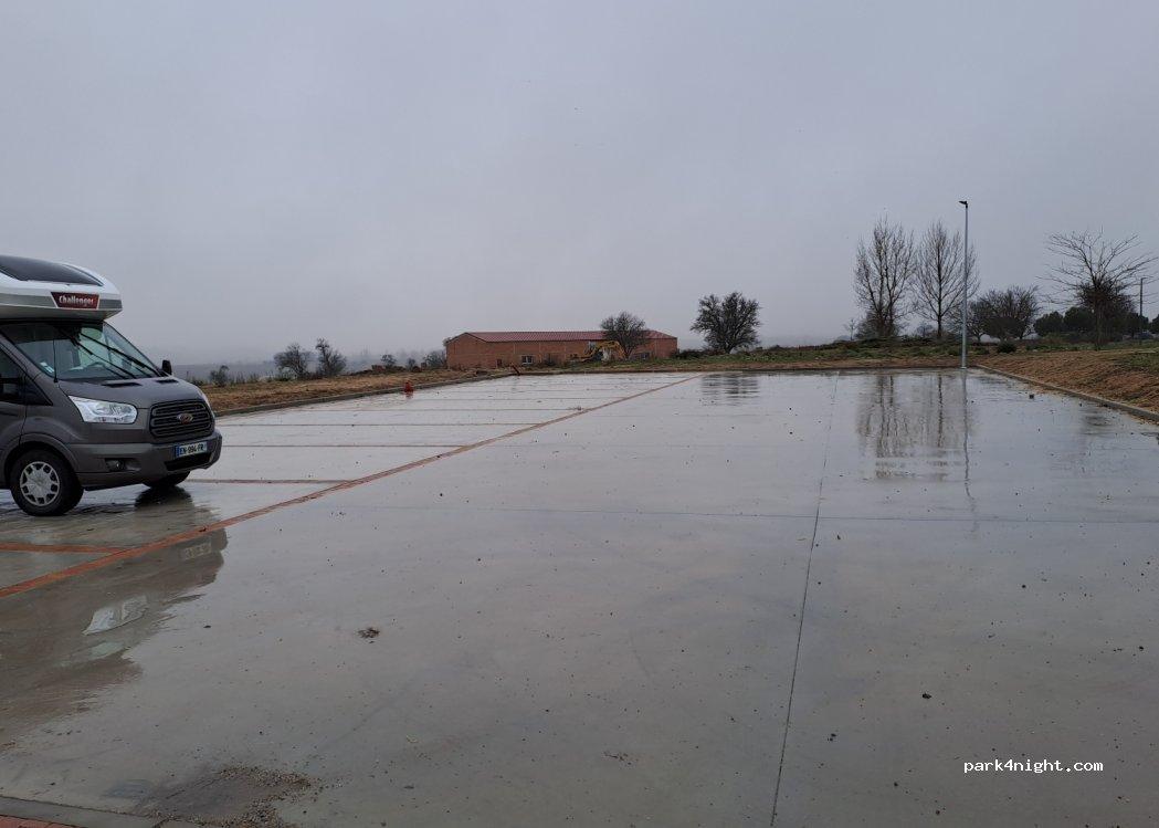 Área de servicios para autocaravanas de Roa - Foto 4