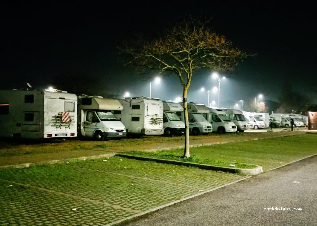 Parcheggio camper Comacchio - Foto 6