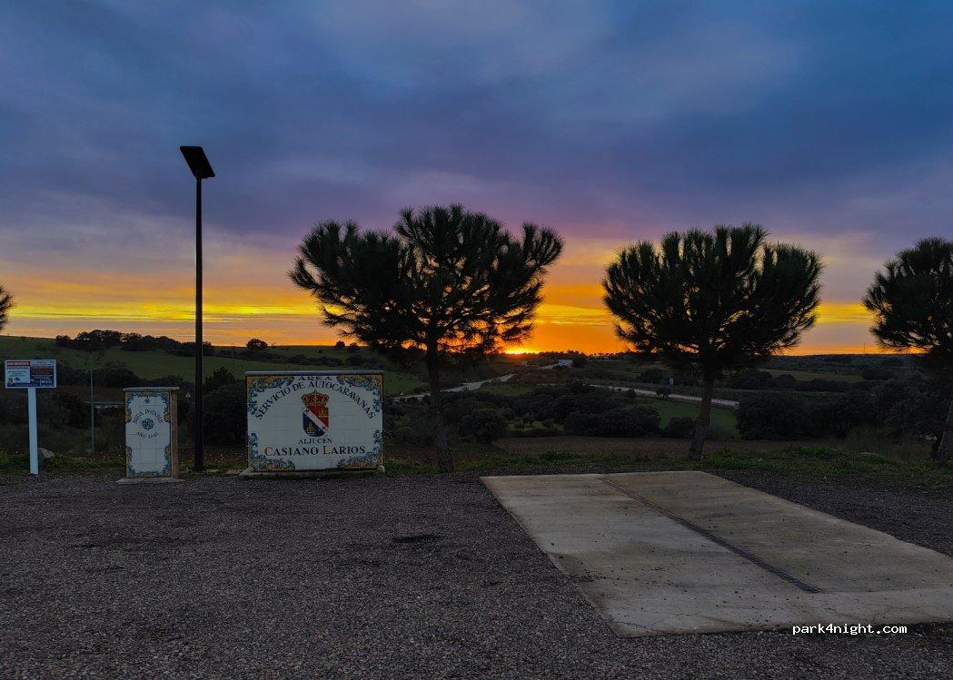 Área autocaravanas Aljucén