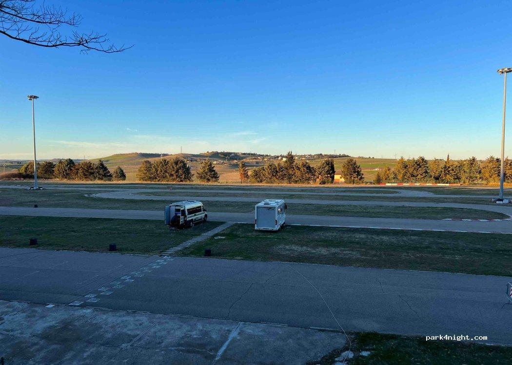 Area camper kartodromo Matera - Foto 4