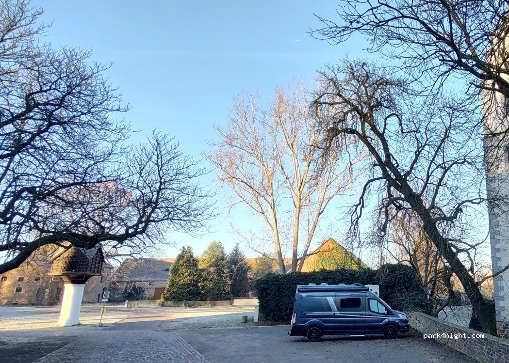 Wohnmobilstellplatz Wasserschloss - Foto 3