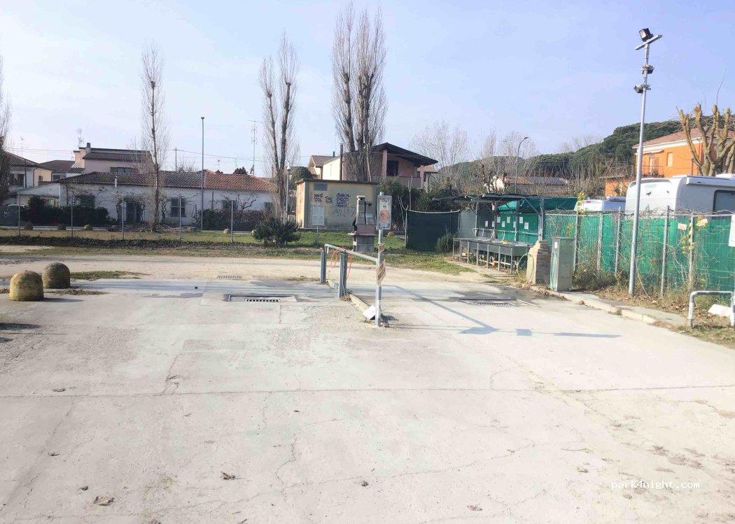 Area Sosta Camper - Casalborsetti - Foto 5