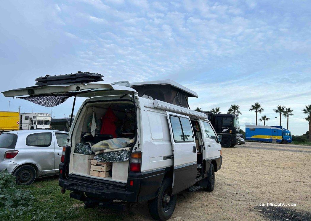 Tarifuel Área de Servicios de Autocaravana sin Aparcamiento en Tarifa - Foto 3