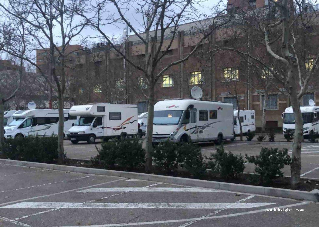 Area de Autocaravanas de Valladolid - Foto 7