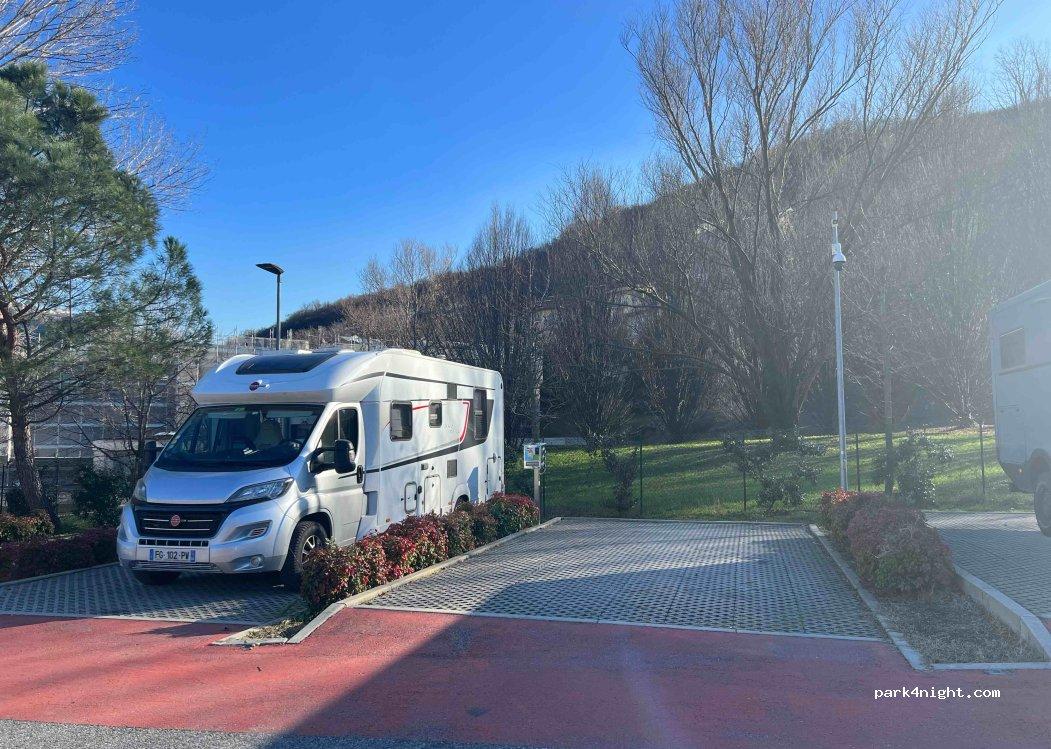 Area Sosta Camper - Tavernola