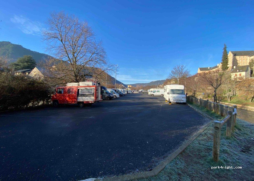 Aire de Camping-Cars payante - Foto 2