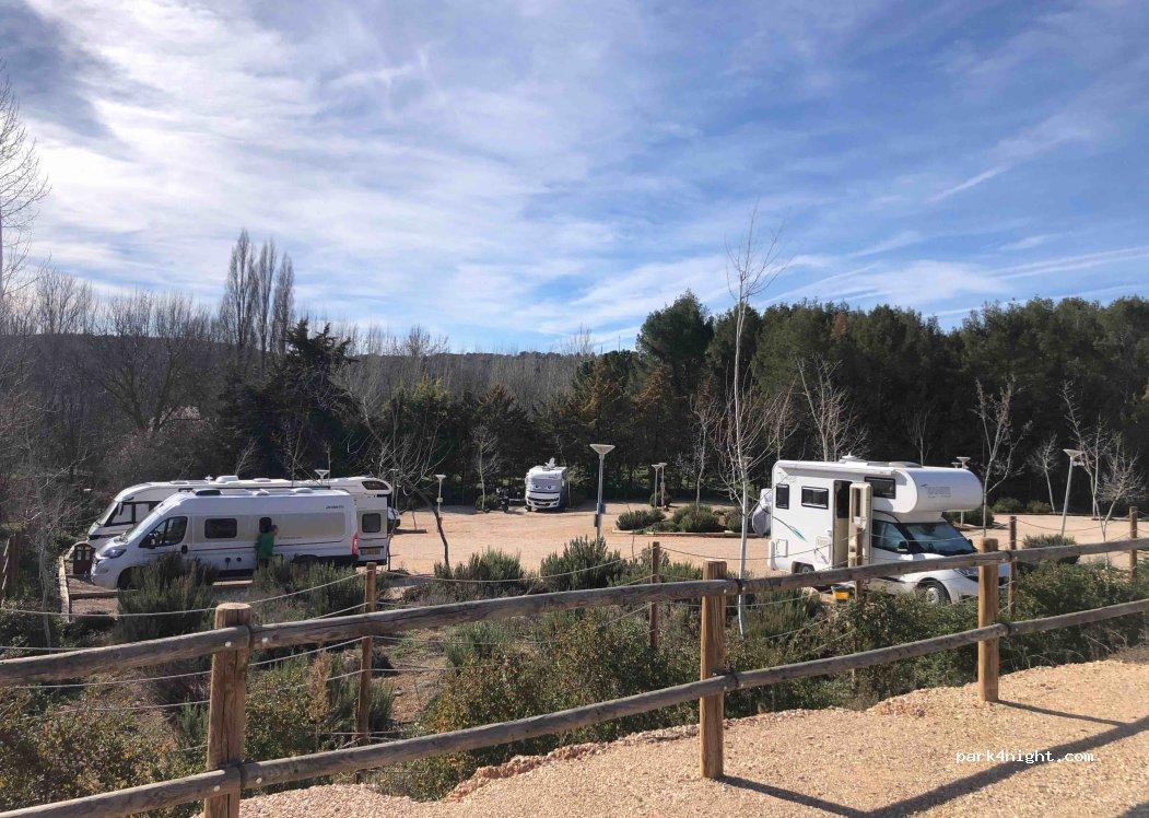 Aparcamiento para autocaravanas - Foto 4