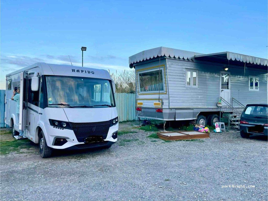 Area sosta Camper Petralia Parking - Foto 2