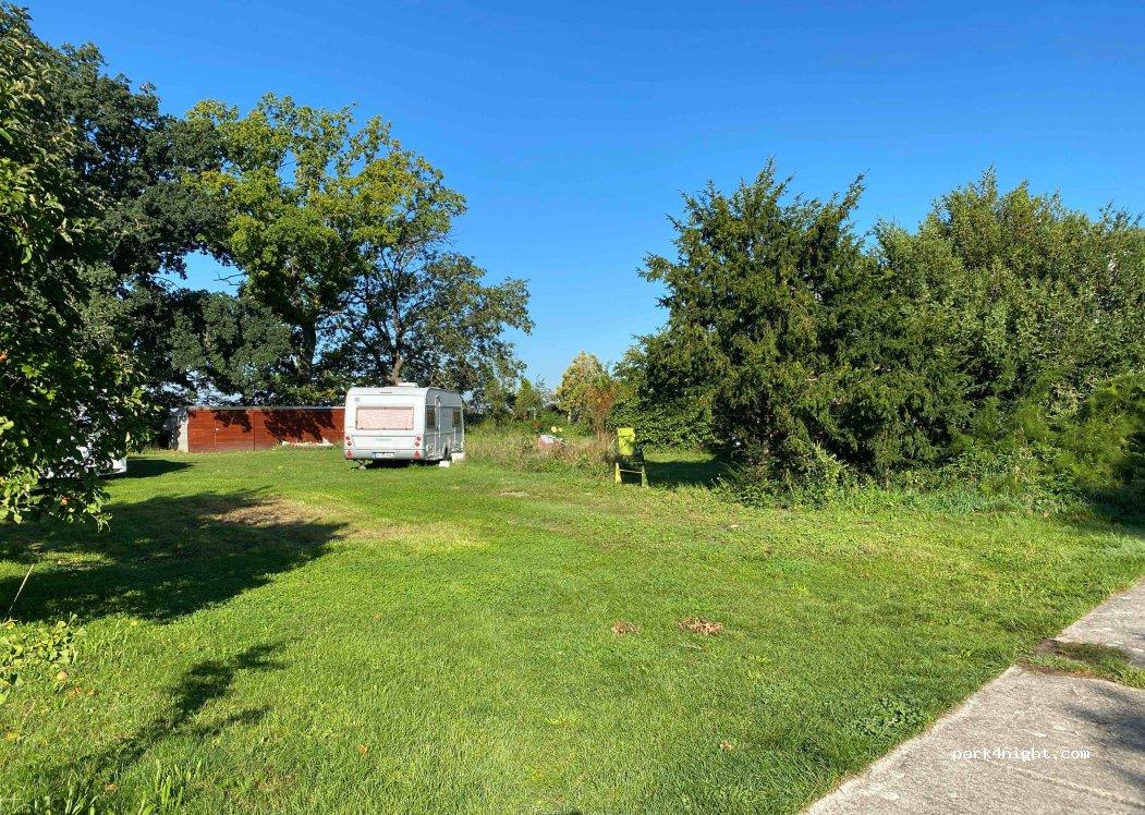 Wohnmobil/Wohnwagen Stellplatz Großlehna, Alte Gärtnerei - Foto 3