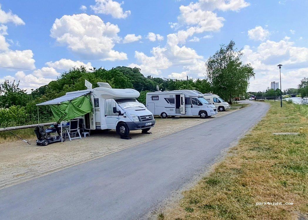 Aire de camping-car et port de plaisance de Dun-sur-Meuse - Foto 3