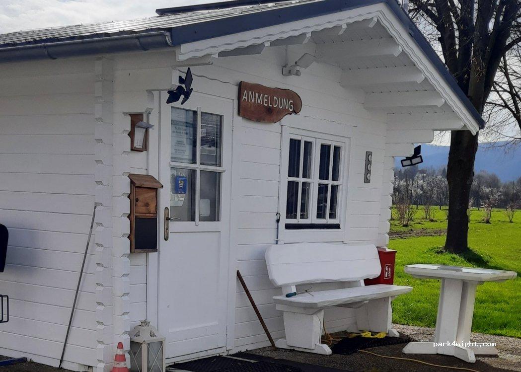 Wohnmobilstellplatz Weserstraße 14 - Foto 2