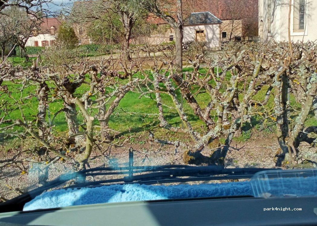 [AirePark] Aire pour camping-cars Arnay-le-Duc - Foto 3