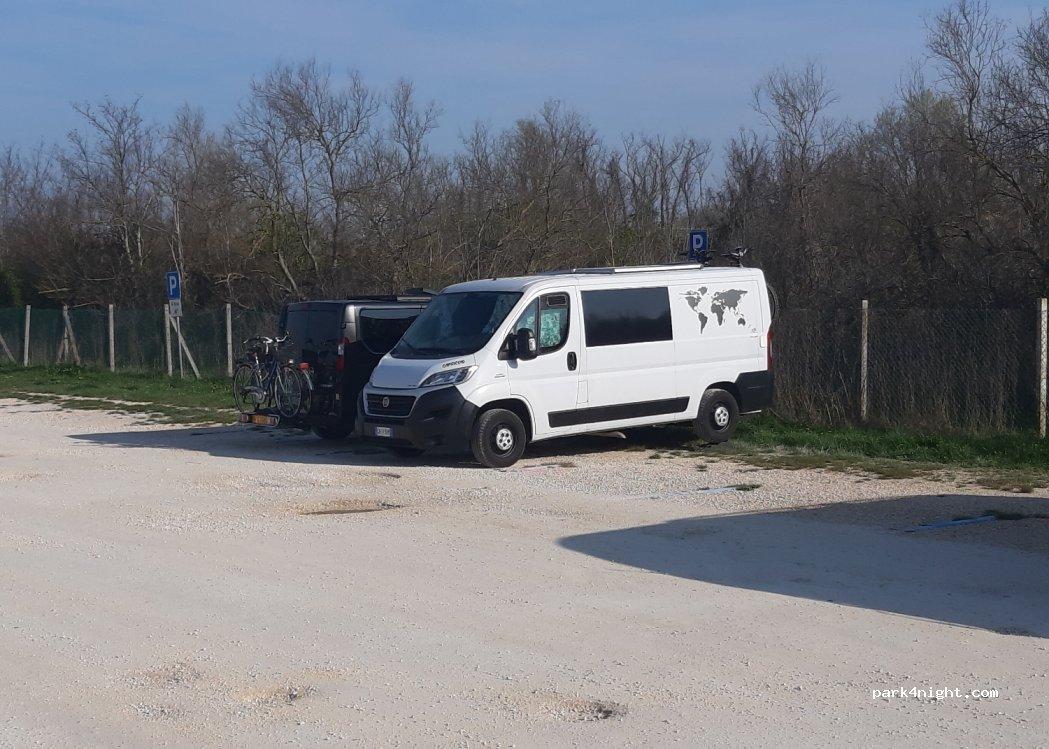 Area Sosta Camper 30013 Cavallino-Treporti VE - Foto 3