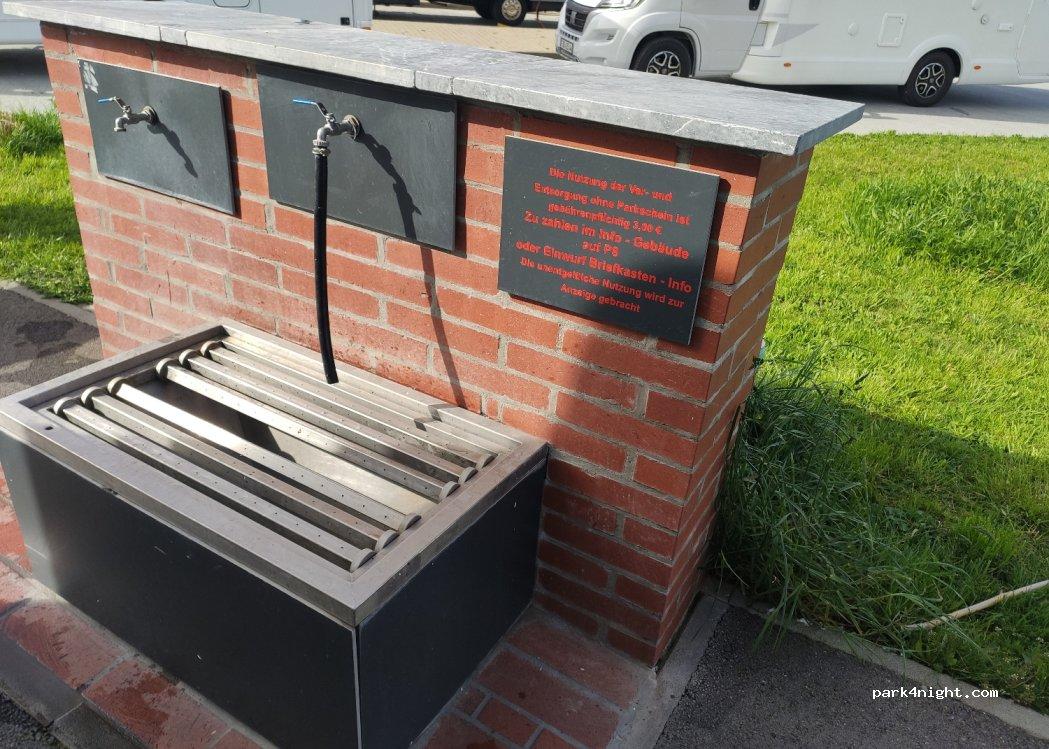 Wohnmobil Stellplatz Freiburg - Foto 3