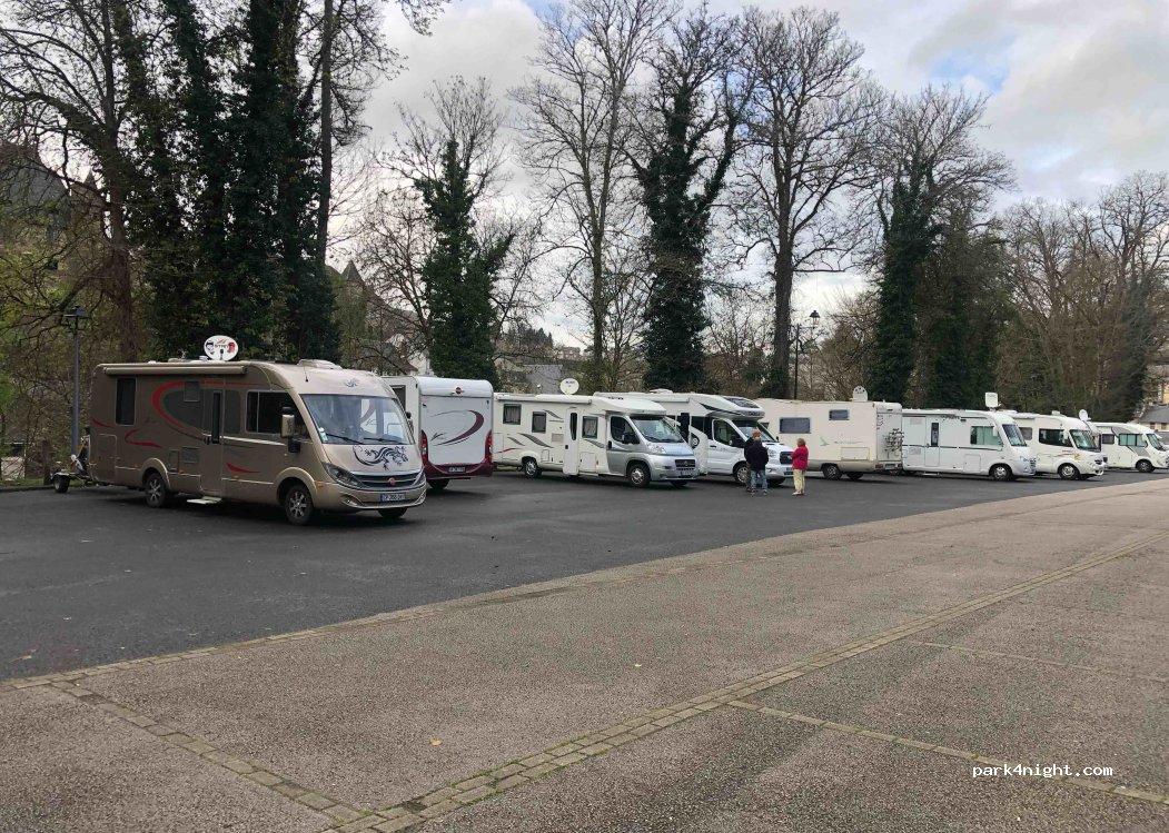 Aire Municipale - Uzerche - Foto 2