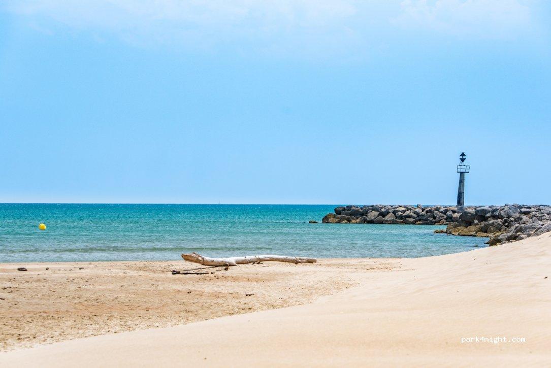 Aire de camping-car Narbonne Plage - Foto 3