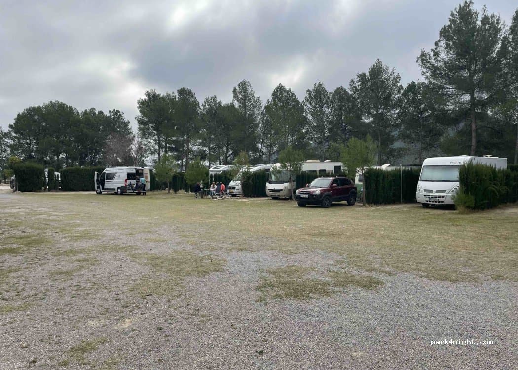 Área de Autocaravanas Bicorp - Foto 4