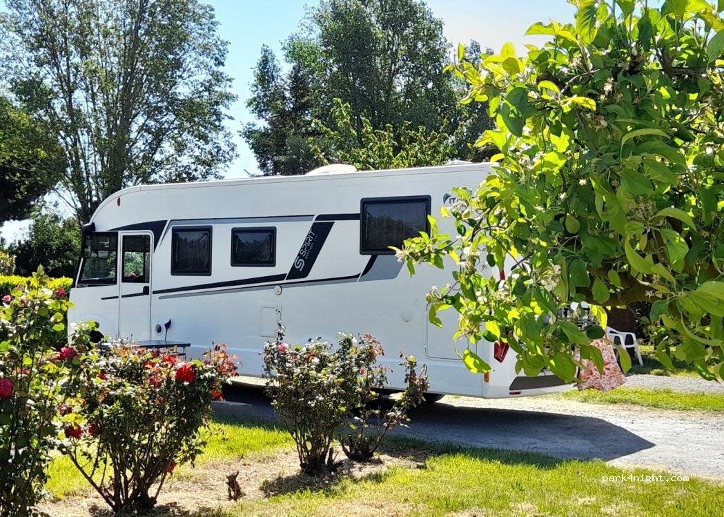 Aire camping car d'Alzonne (14€) - Foto 2