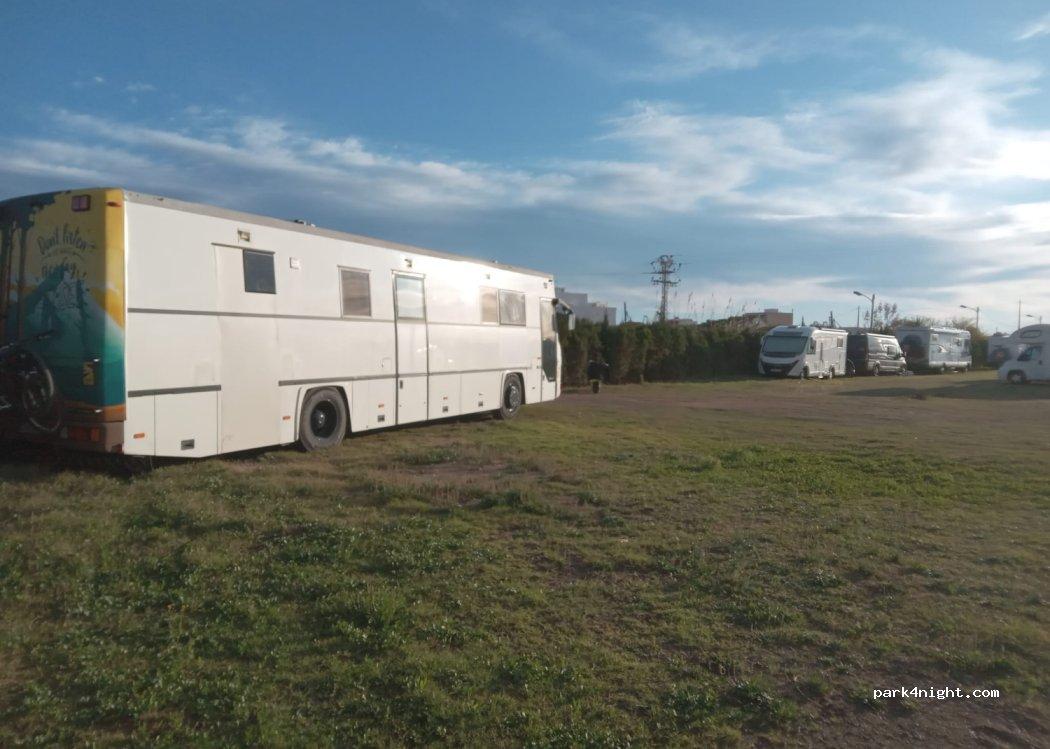 Parking Asoc. Autocaravanas Pinedo - Foto 2