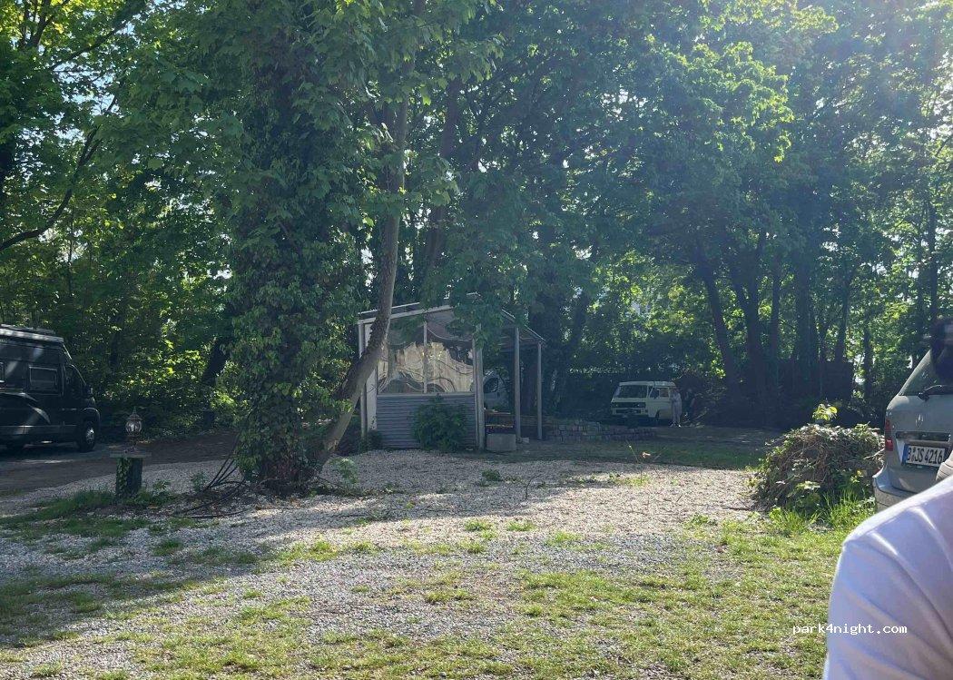 Wohnmobil-Oase-Berlin - Foto 2