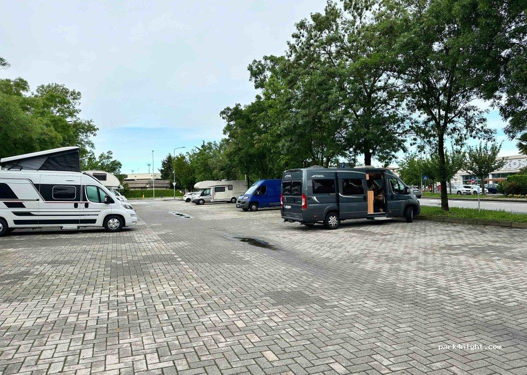 Area Carico e Scarico - Bollate - Foto 7