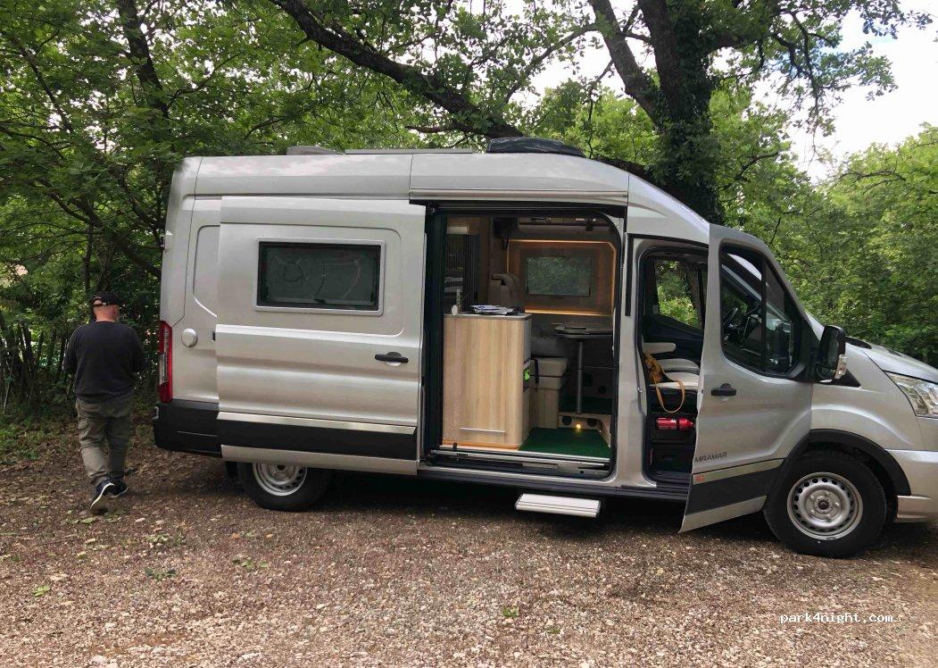 Aire de service camping-car 26130 Saint-Paul-Trois-Châteaux - Foto 2