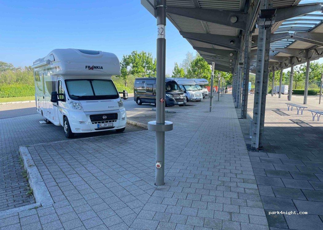 Wohnmobilstellplatz an SI Centrum - Foto 5