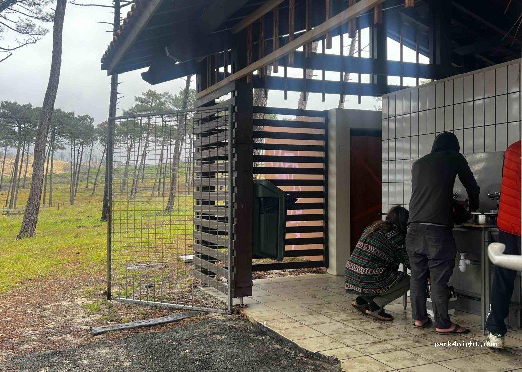 Aire De Camping Car - Tete De Buch - Foto 7