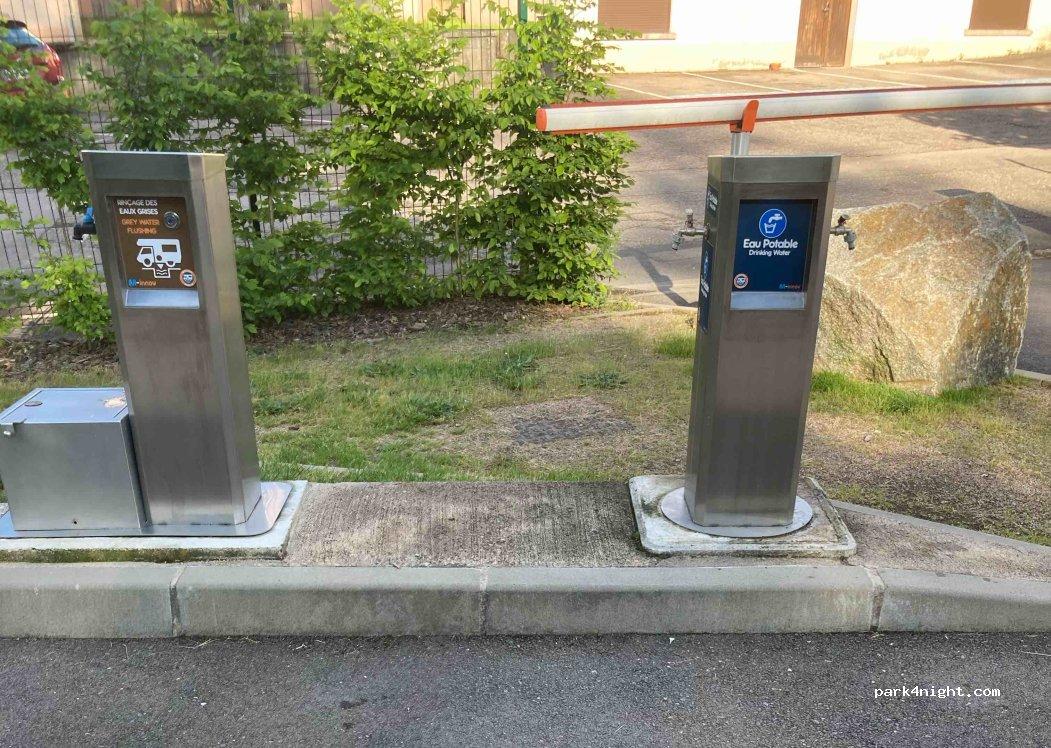 Aire de camping car ETIVAL CLAIREFONTAINE