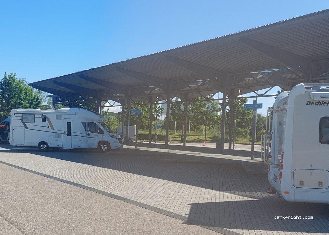 Wohnmobilstellplatz an SI Centrum - Foto 3