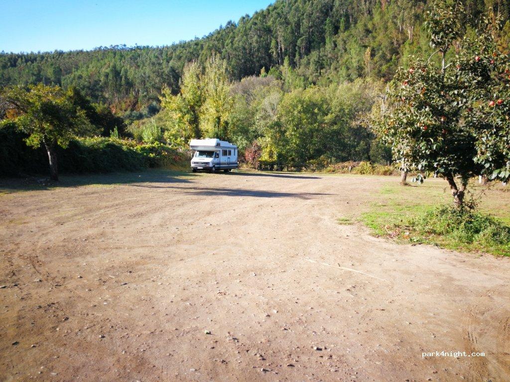 Parque De Pernoita De Autocaravanas - Foto 2