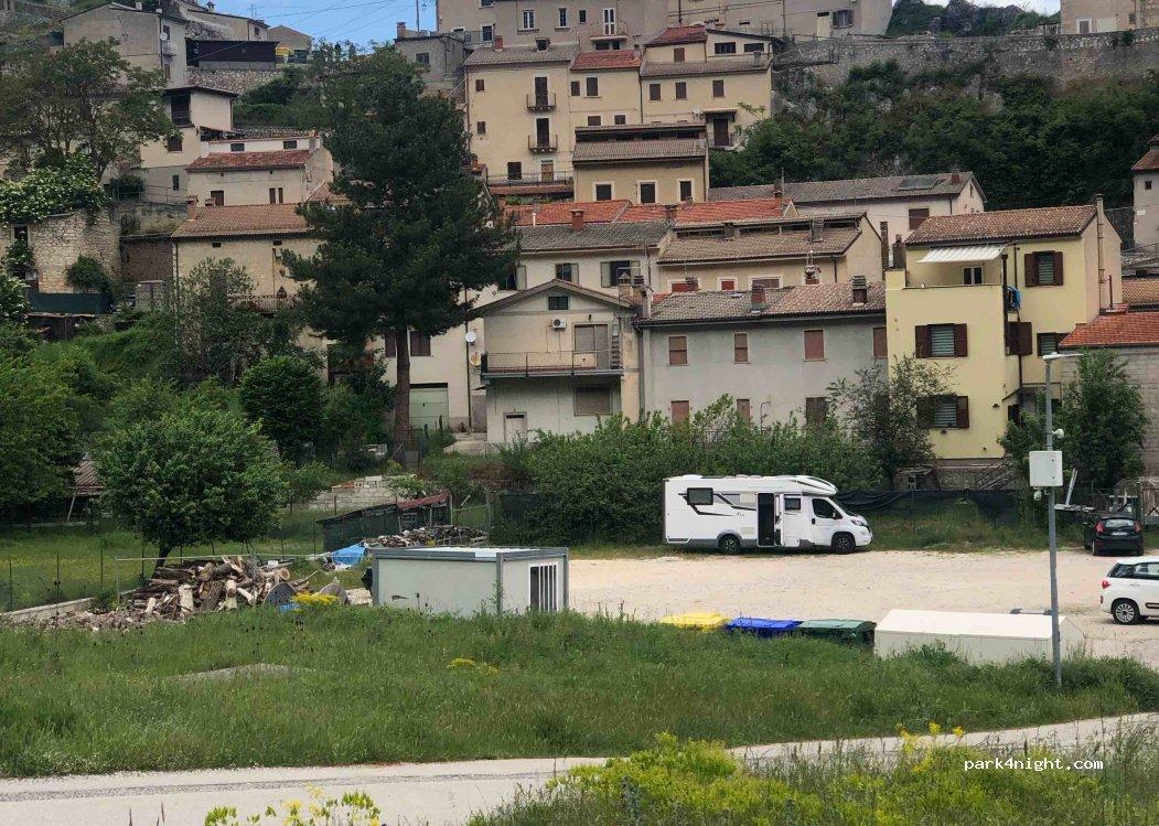 Area sosta camper 67030 Villalago AQ - Foto 3