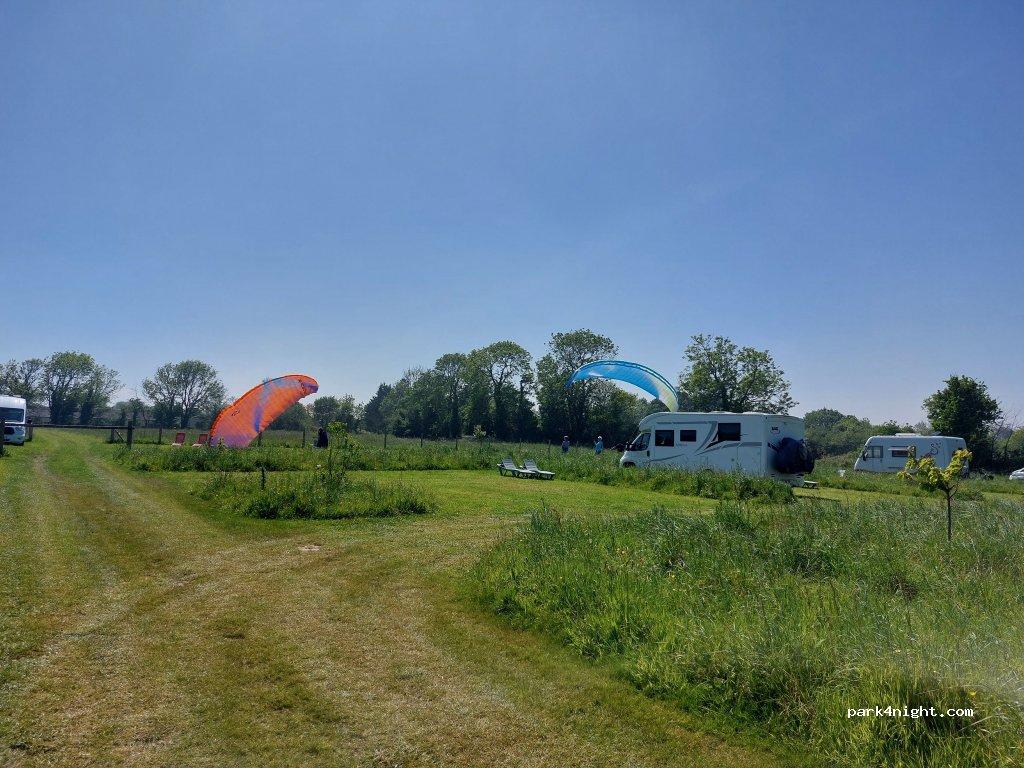 Le Spot de Saint Laurent - Gîte / Aire Accueil Camping-car - Foto 5