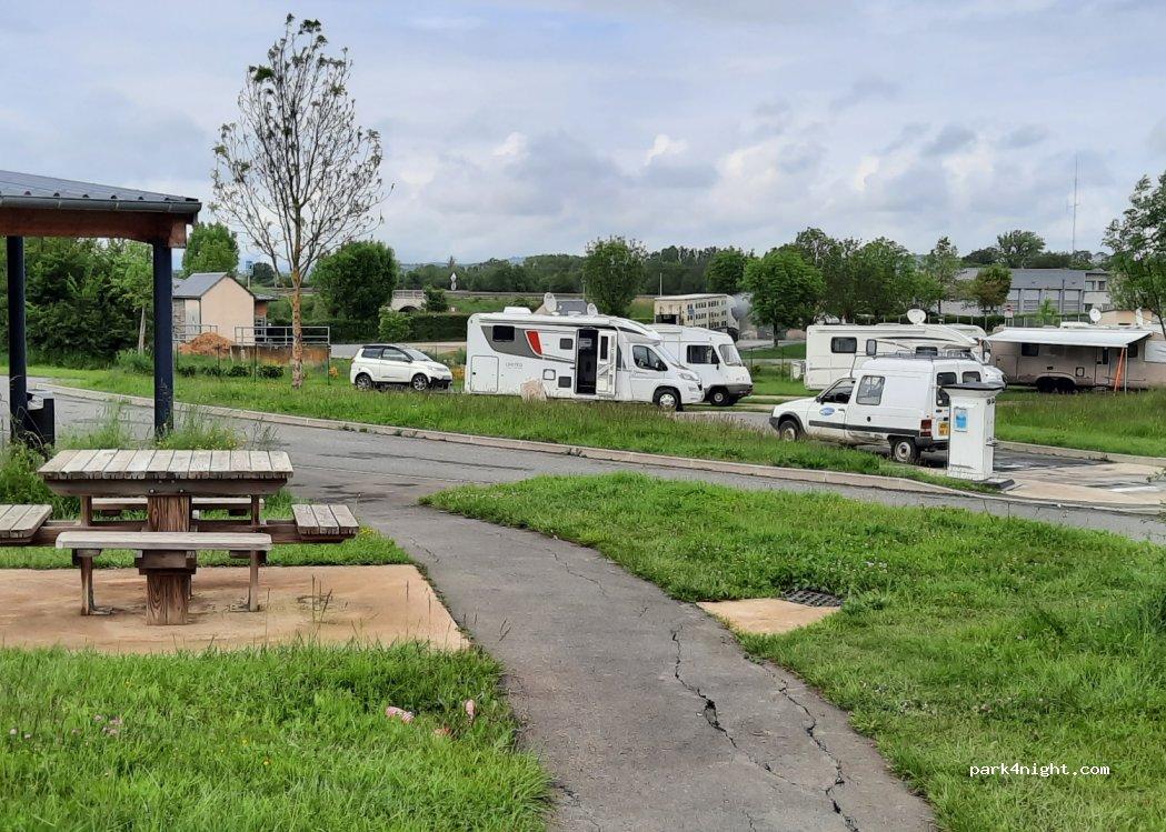 Aire de camping-cars de Laissac - Foto 3