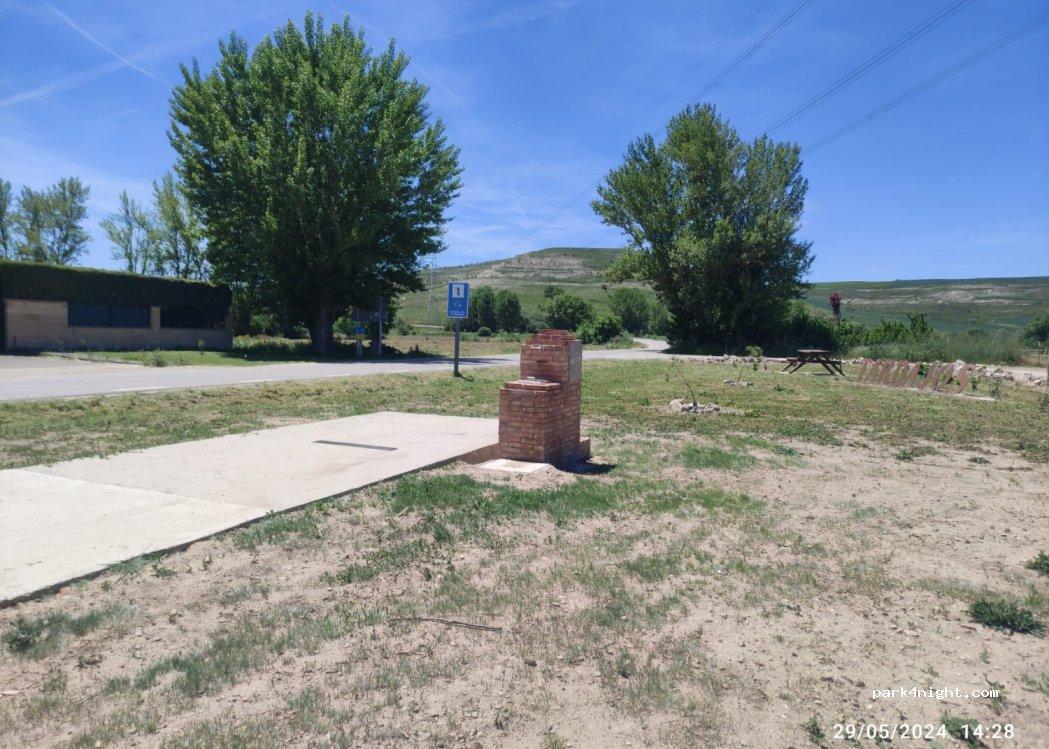 Área de autocaravanas municipal Tardajos - Foto 4