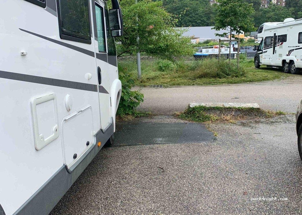 Area Sosta Camper Parcheggio H24 76100 Rouen - Foto 3