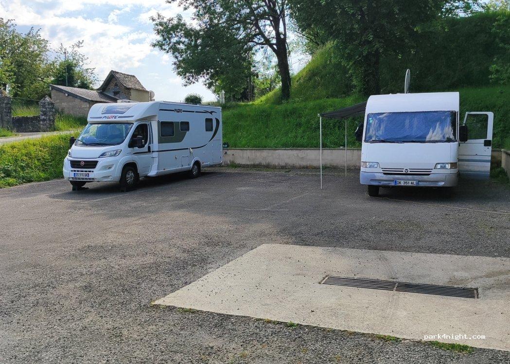 Aire de Camping-car RIEUPEYROUX - Foto 5