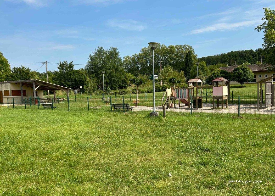 Aire de camping car SALVAGNAC - Foto 2