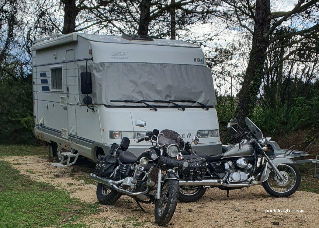 Aire Camping Car FRAIS PUITS 84