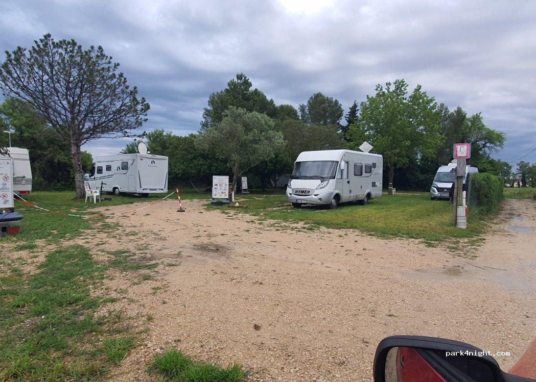 Aire Camping Car FRAIS PUITS 84 - Foto 6