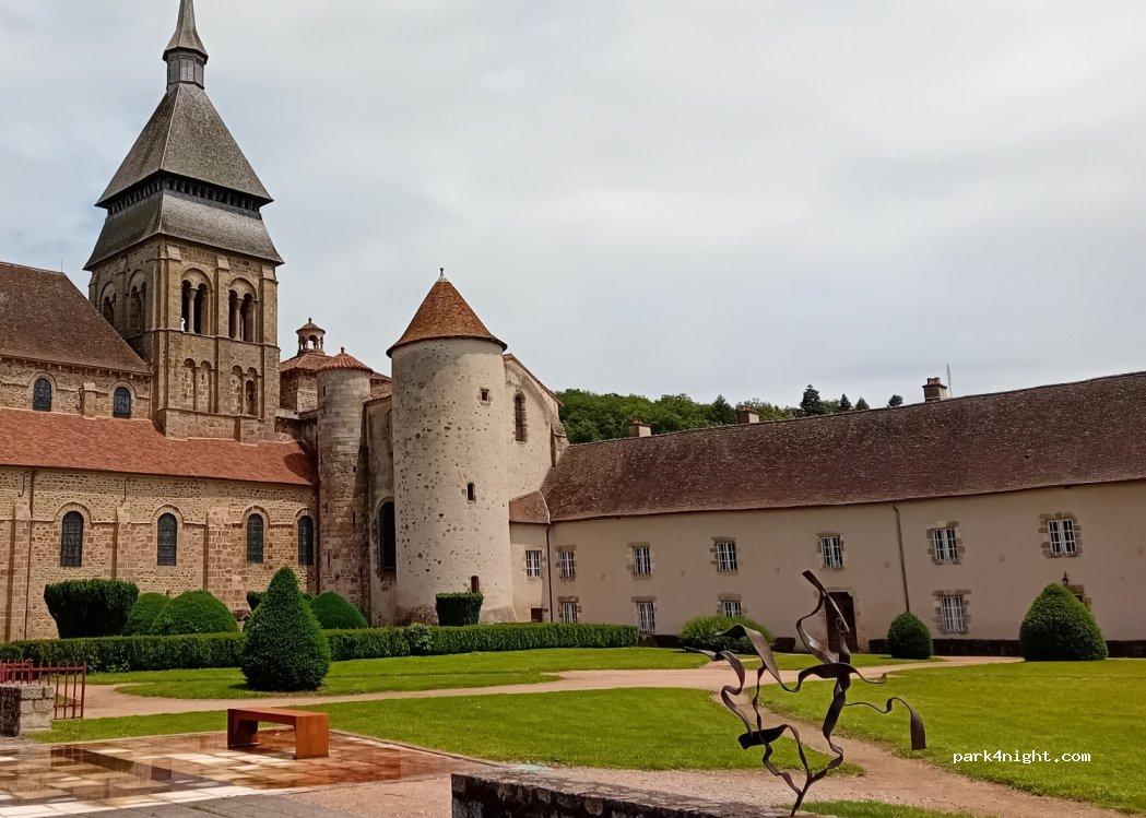 Aire de camping-car CHAMBON SUR VOUEIZE - Foto 5