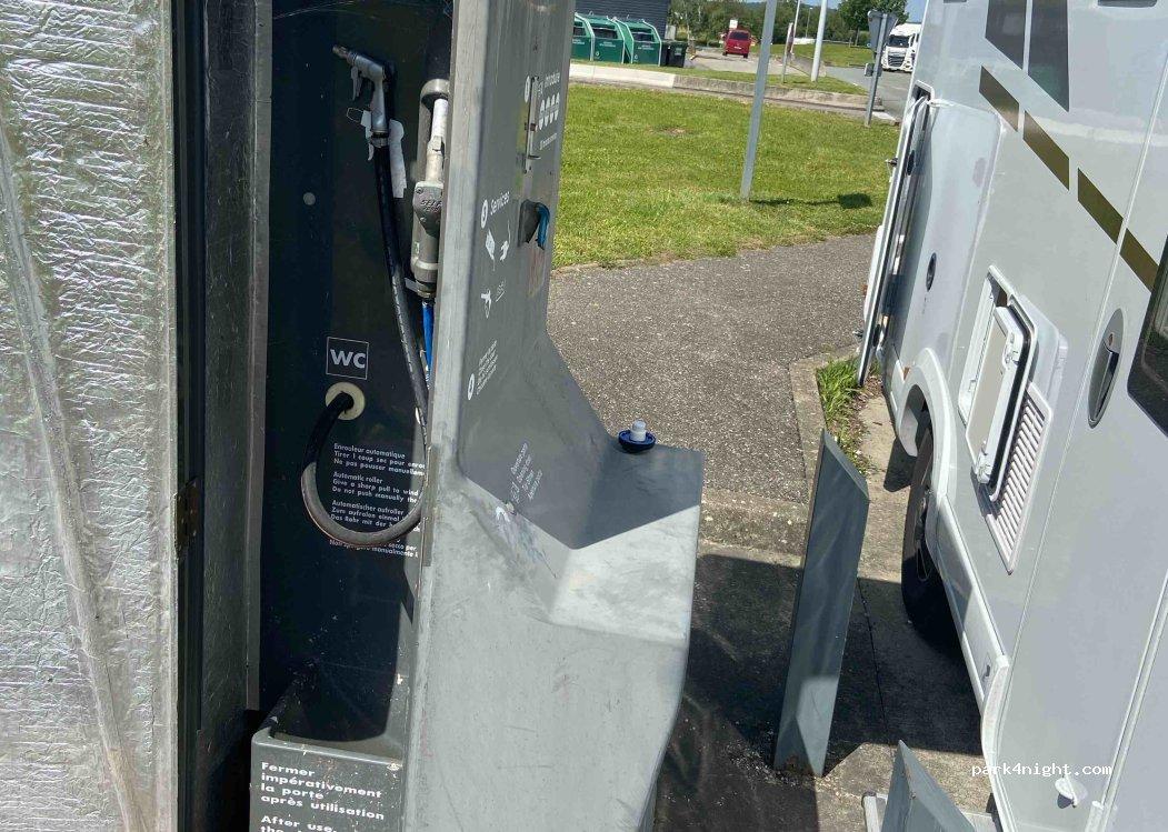 Aire de services camping car 68520 Burnhaupt-le-Bas - Foto 7