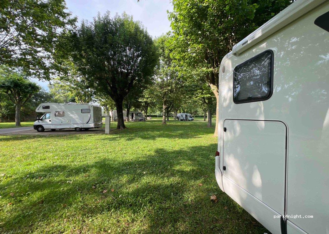 Area CAMPER PARK Villefranche Beaujolais - Foto 3