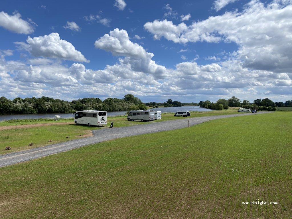 Wohnmobilstellplatz Weser - Ufer - Urlaub - Foto 4