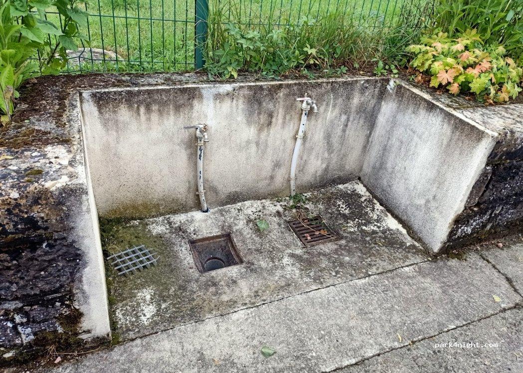 Camper service plek Moulins-Engilbert - Foto 5